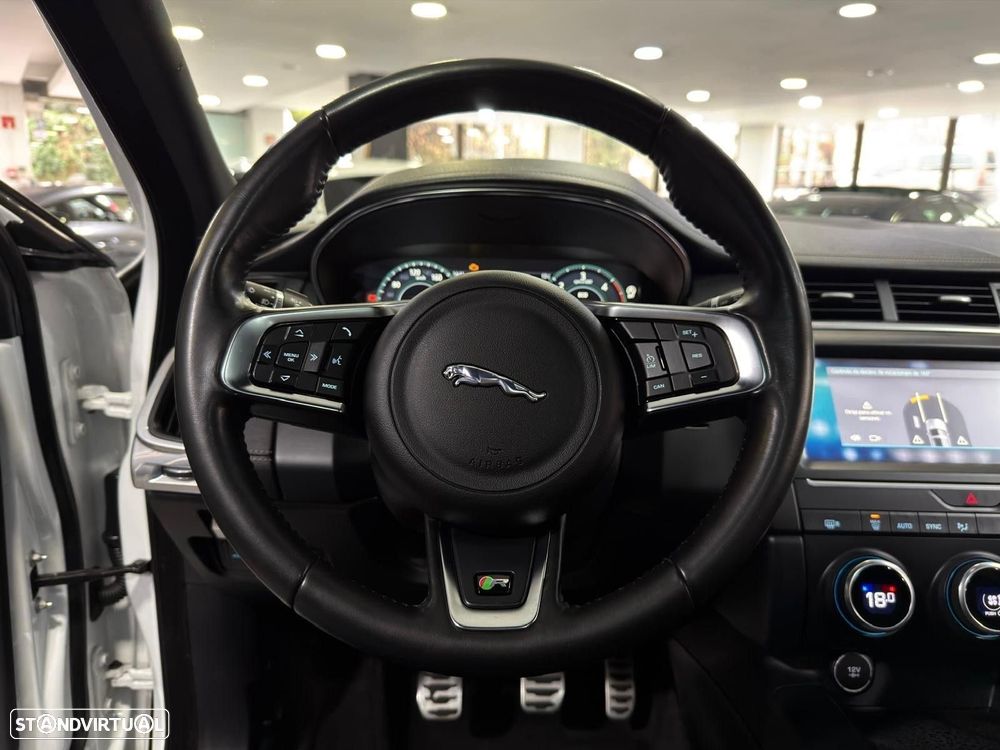 Jaguar E-Pace 2.0 i4D R-Dynamic S - 33