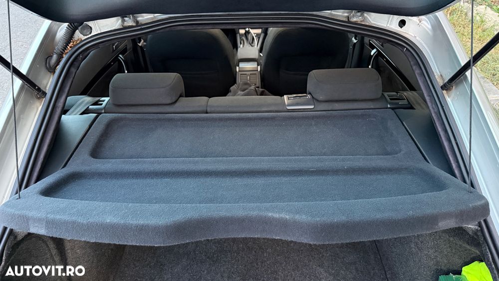 Skoda Octavia 1.6 MPI Ambiente - 17