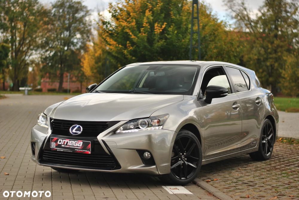 Lexus CT 200h Black - 12