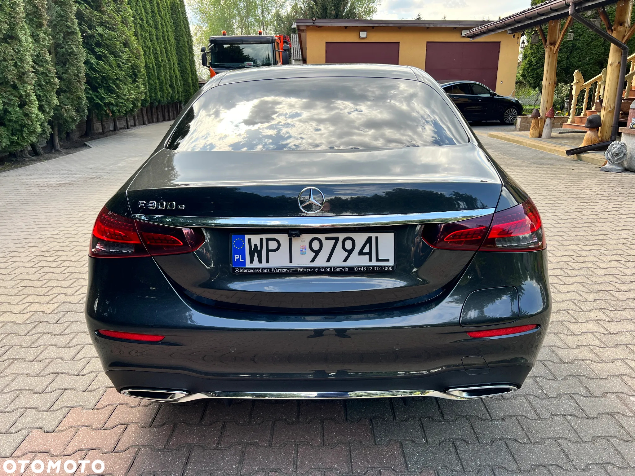 Mercedes-Benz Klasa E 300 AMG - 4