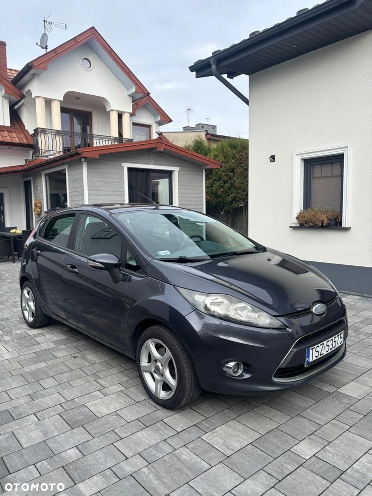 Ford Fiesta - 2