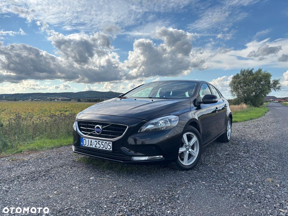 Volvo V40 D2 Momentum - 1