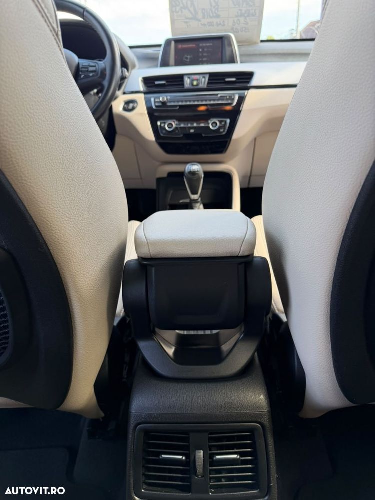 BMW X1 sDrive18d - 17