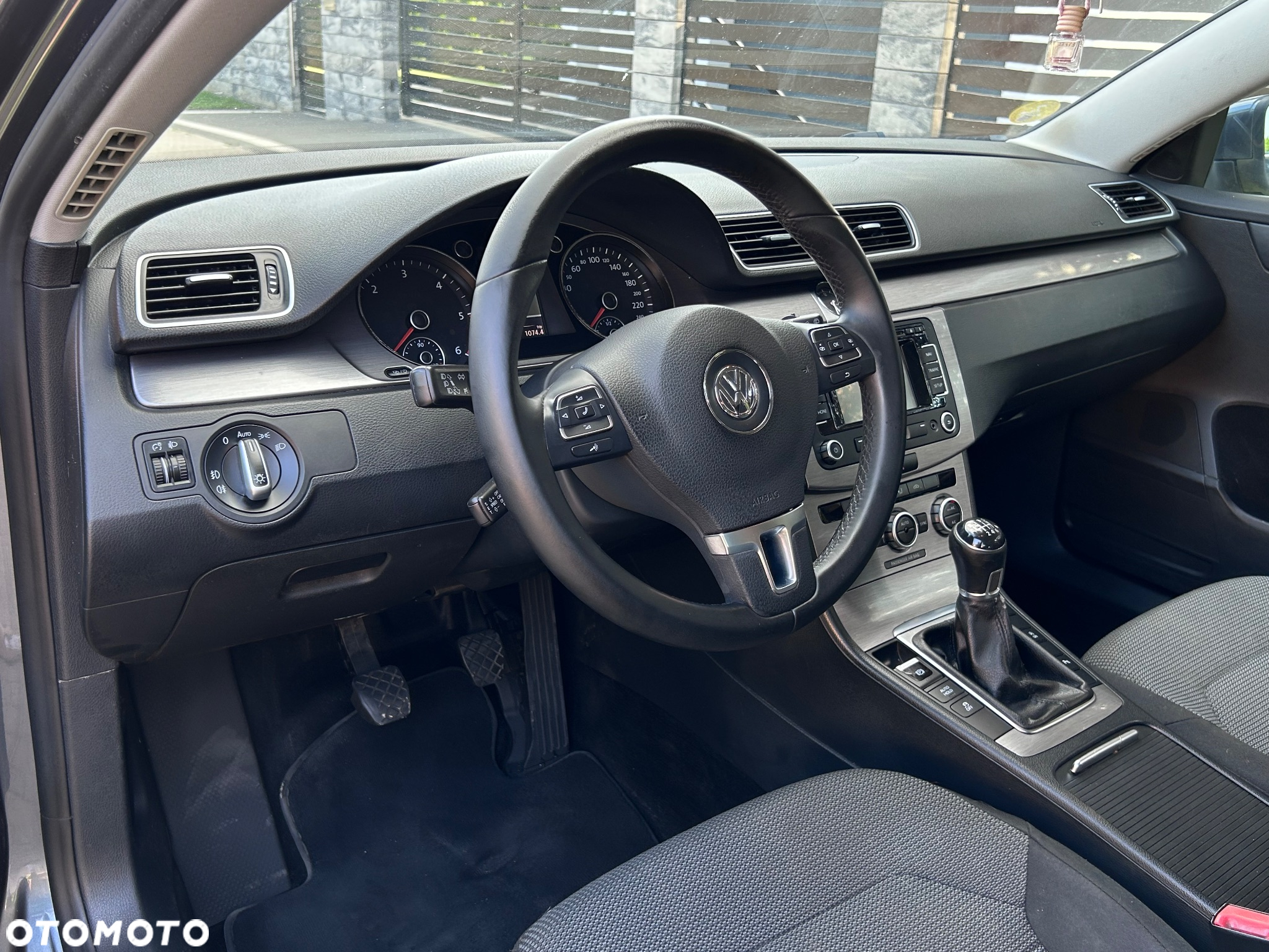 Volkswagen Passat Variant 2.0 TDI BlueMotion Technology Business Edition - 19