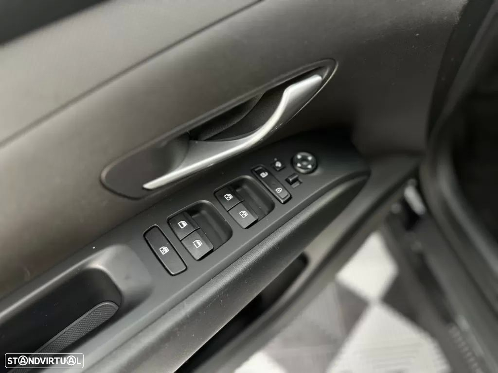 Hyundai Tucson 1.6 T-GDI HEV Premium - 32