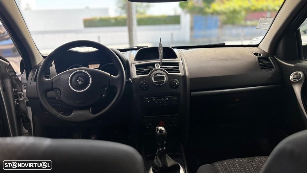 Renault Mégane 1.5 dCi Luxe - 8
