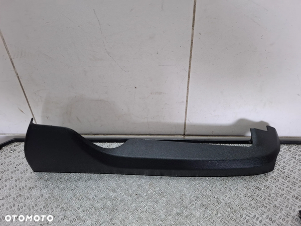 Osłona prowadnica fotela prawa BMW F10 nr 7317446