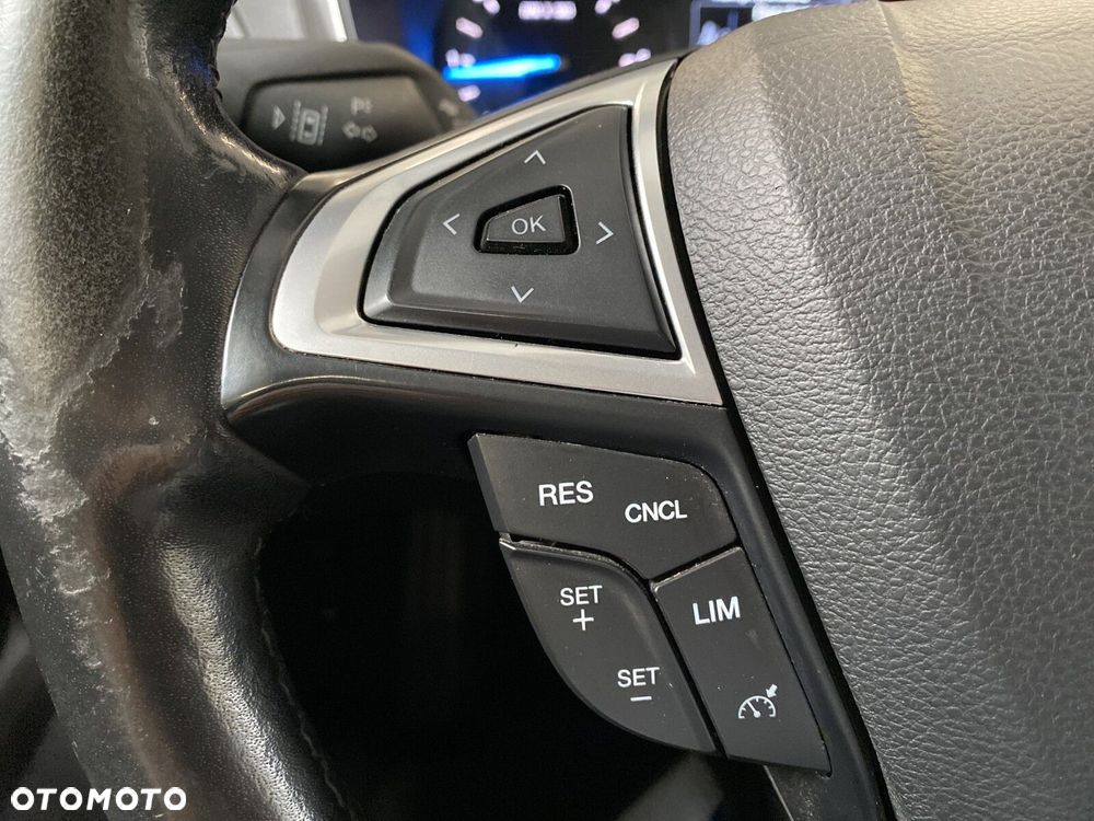 Ford Mondeo - 25