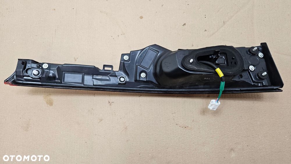 lampa tył tylna prawa w klapę toyota mirai - 7