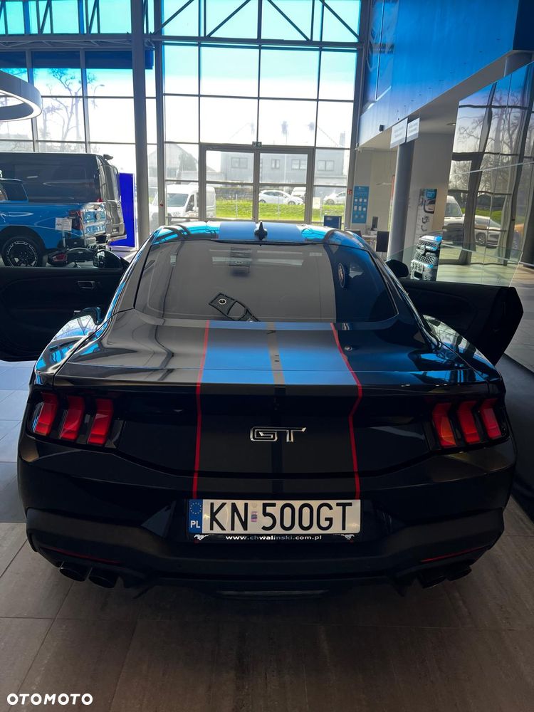 Ford Mustang - 13