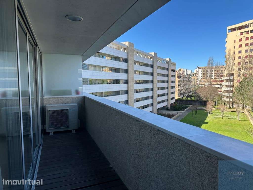 Apartamento T3 em condomínio fechado no Porto - Grande imagem: 3/43