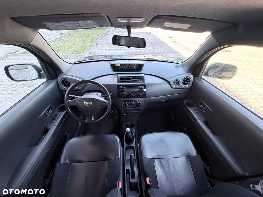Daihatsu Materia 1.3 - 10