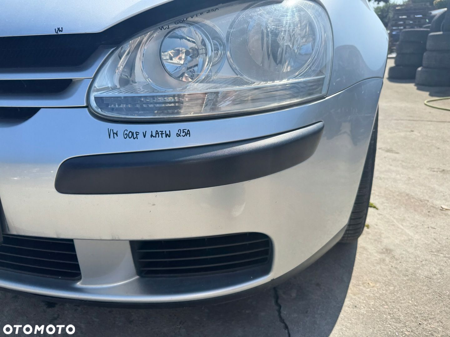 VW GOLF V ZDERZAK PRZÓD PRZEDNI LA7W - 11