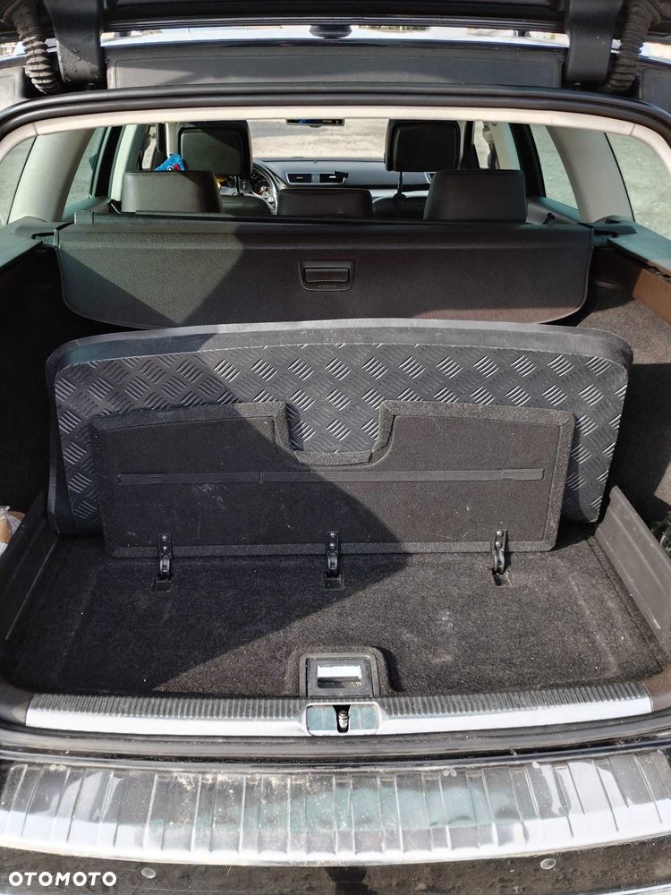 Volkswagen Passat - 11