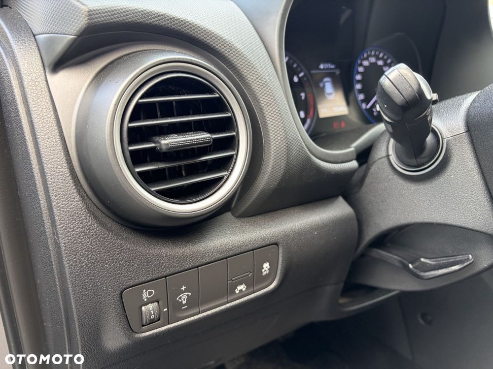 Hyundai Kona - 17