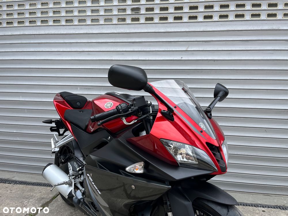 Yamaha YZF - 16