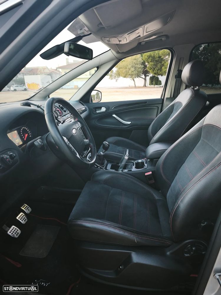 Ford S-Max - 8