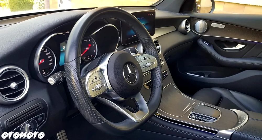 Mercedes-Benz GLC 220 d 4Matic 9G-TRONIC AMG Line - 16