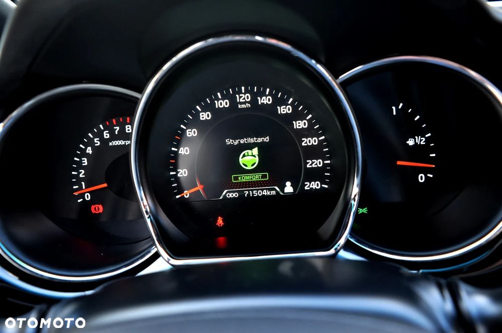 Kia Ceed - 28