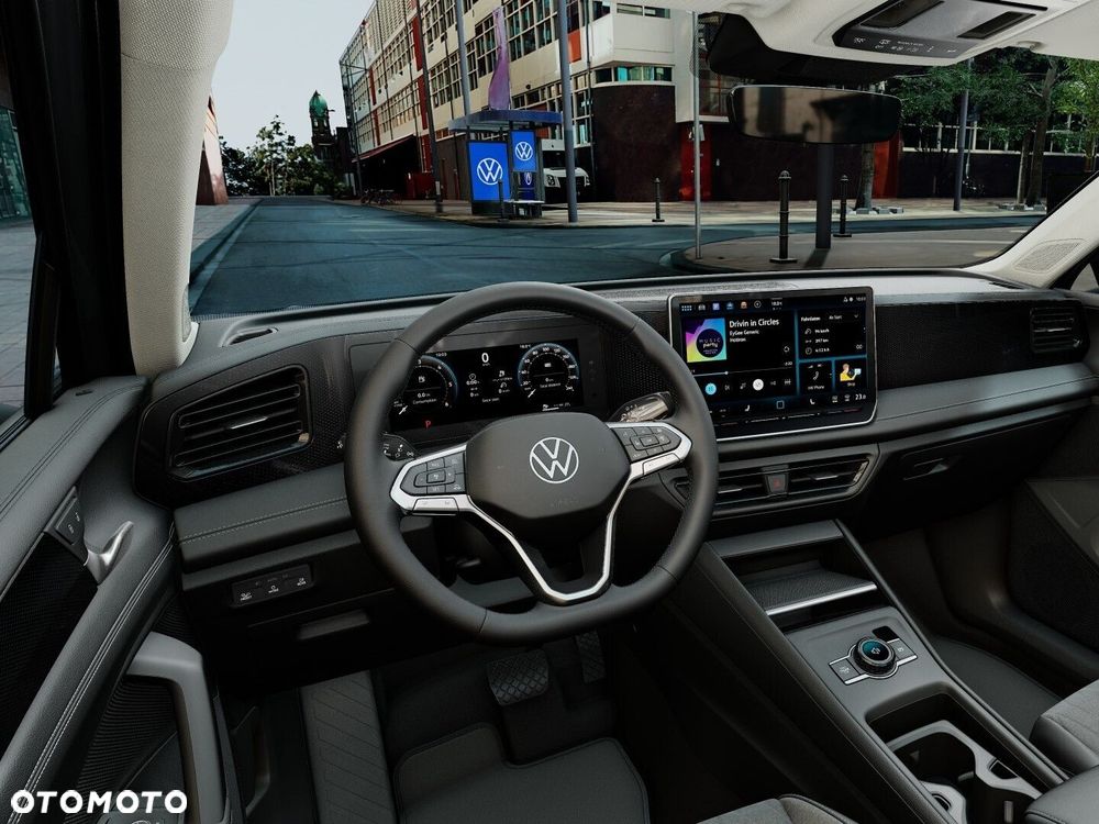 Volkswagen Tiguan - 9