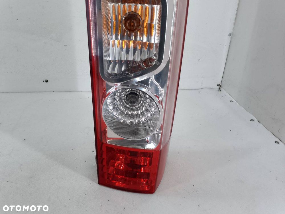 LAMPA TYLNA PRAWA FIAT DUCATO III 20.151.999 - 4