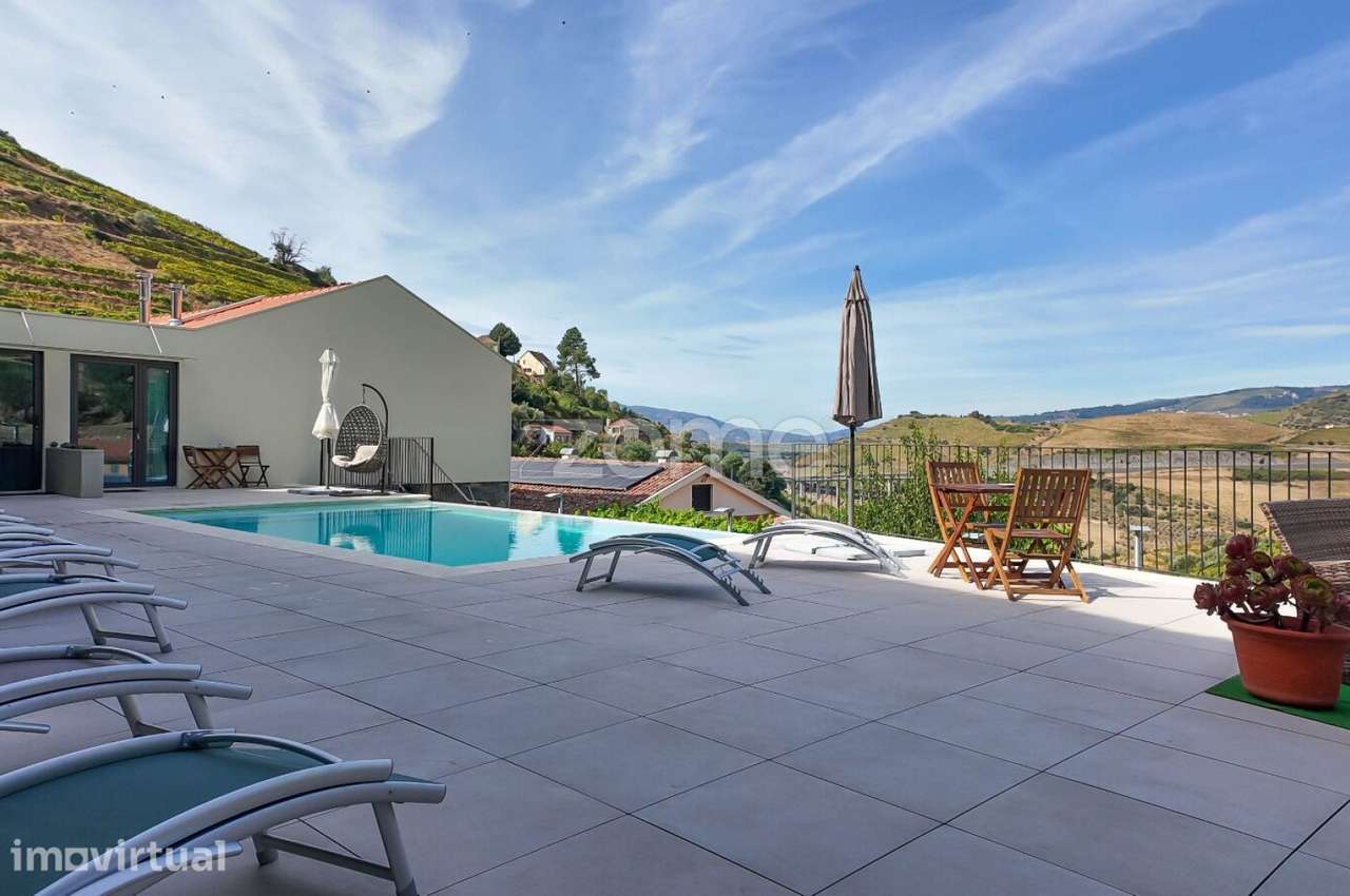 Turismo Rural rentável no Douro | 7 apartamentos, piscina e vinhas