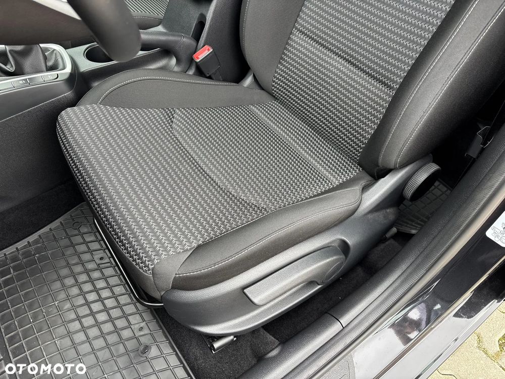 Kia Ceed 1.5 T-GDI M - 12