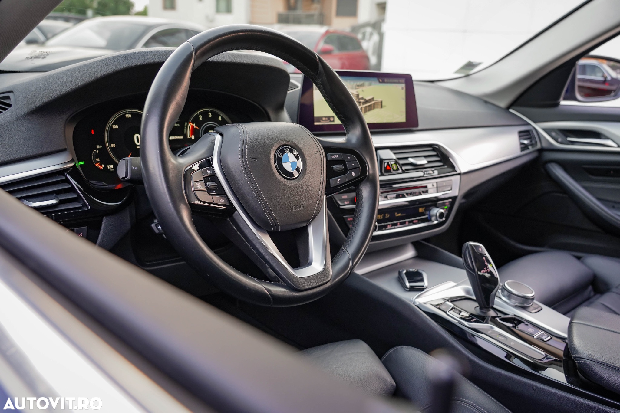 BMW Seria 5 530e Aut. - 26