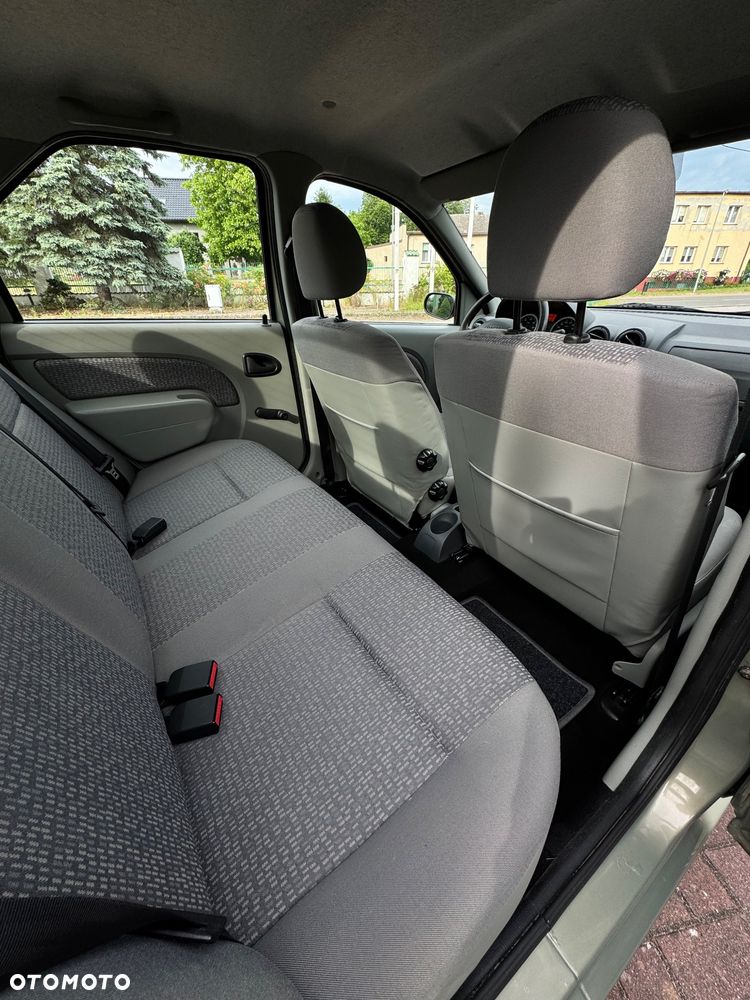 Dacia Logan 1.4 - 11