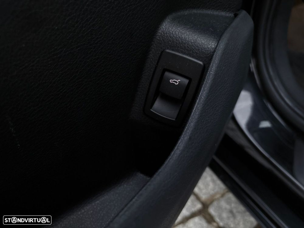 BMW 216 Active Tourer d Line Sport - 35