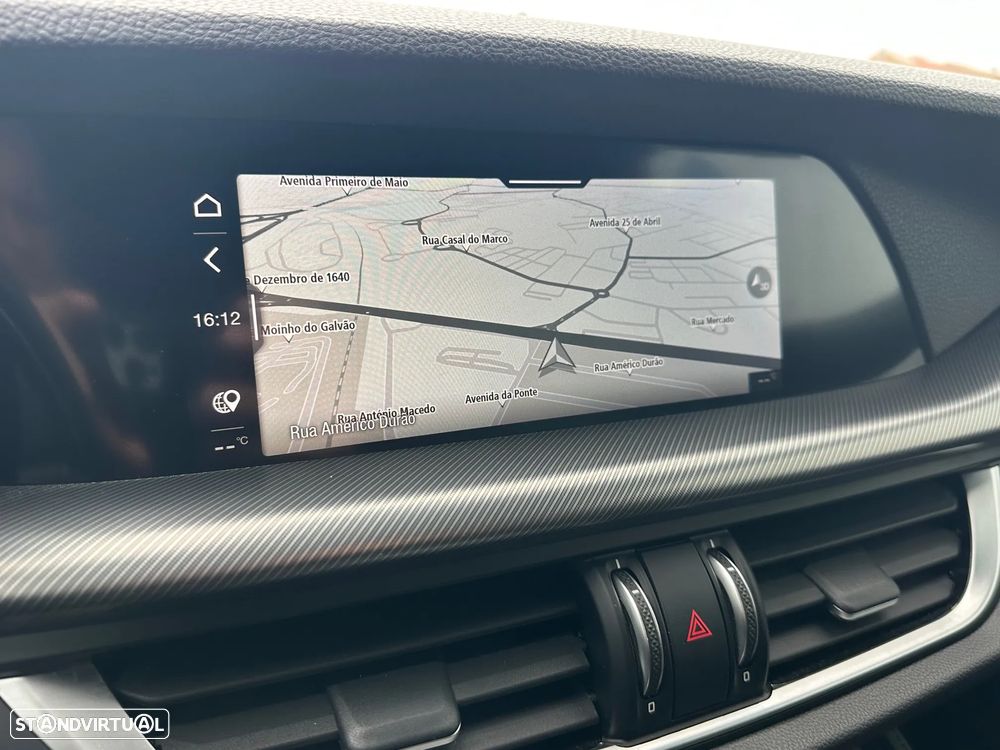 Alfa Romeo Stelvio 2.2 D Sprint AT8 - 8