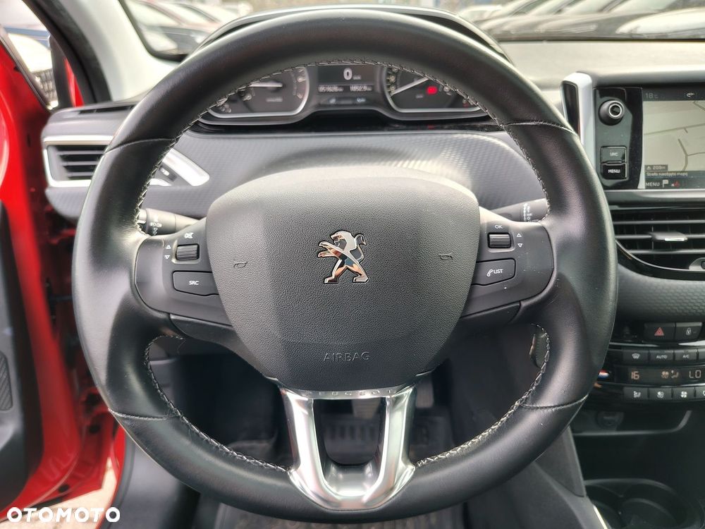Peugeot 208 1.2 PureTech Allure - 13
