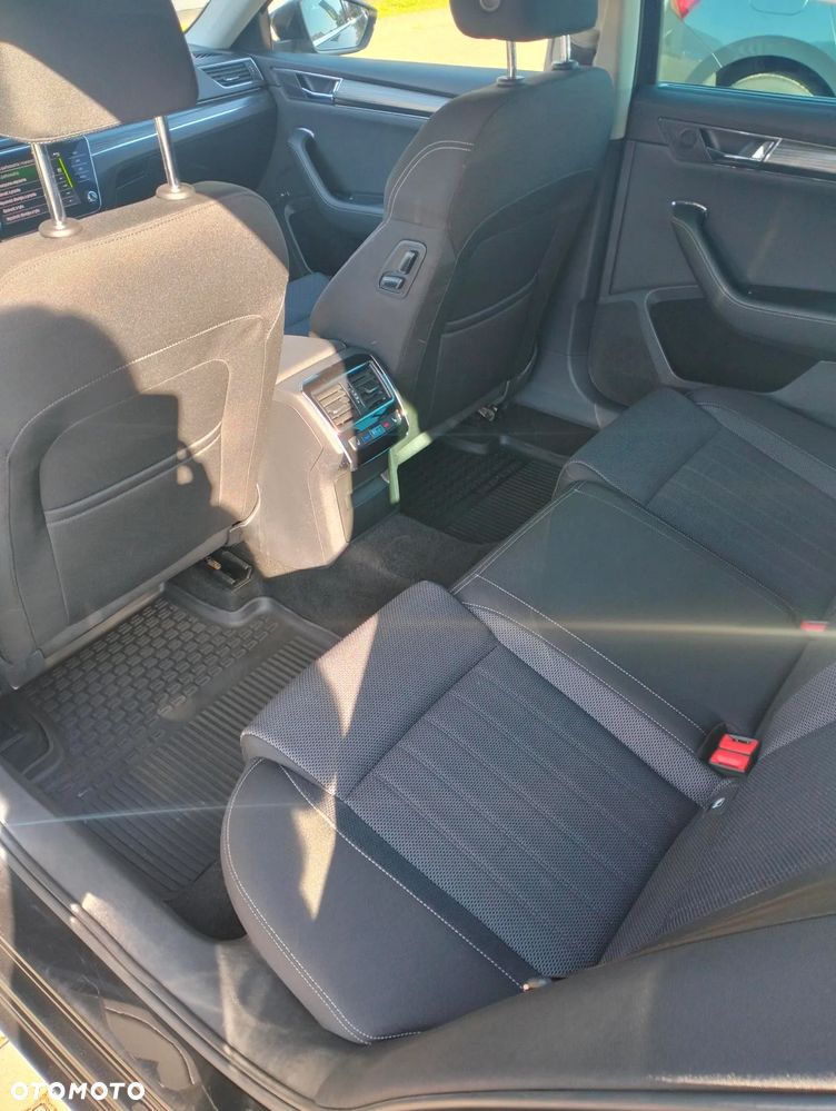 Skoda Superb 2.0 TDI SCR 4x4 Style DSG - 22