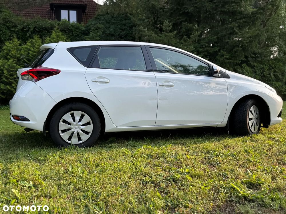 Toyota Auris - 5