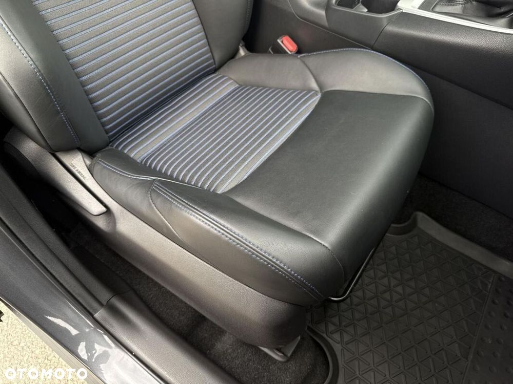 Toyota RAV4 - 24