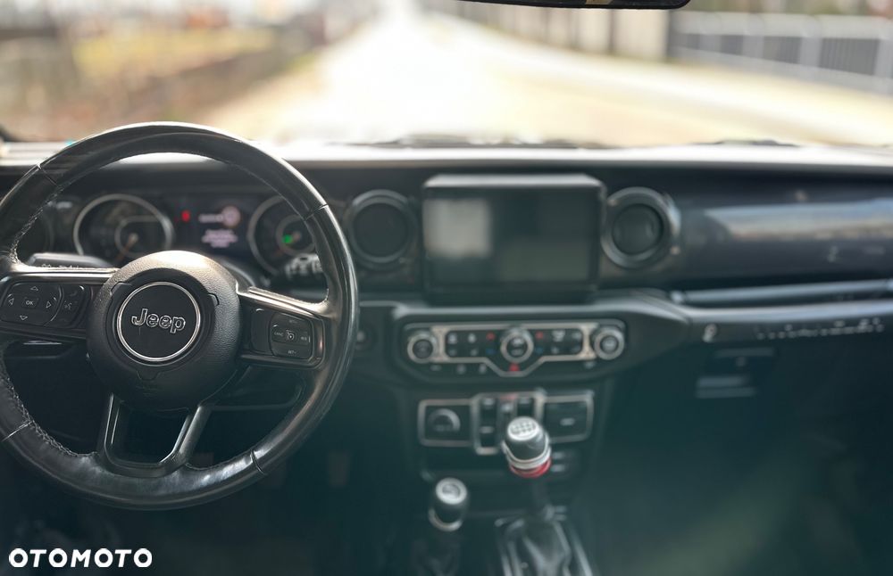 Jeep Wrangler - 6
