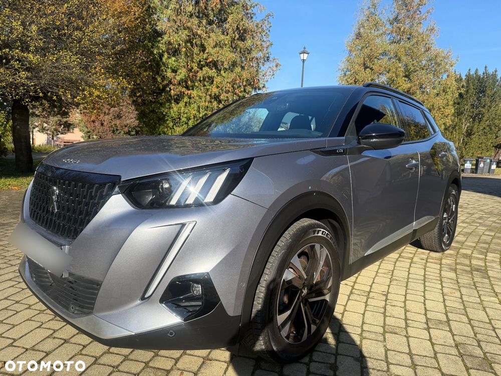 Peugeot 2008 PureTech 130 EAT8 GT - 1