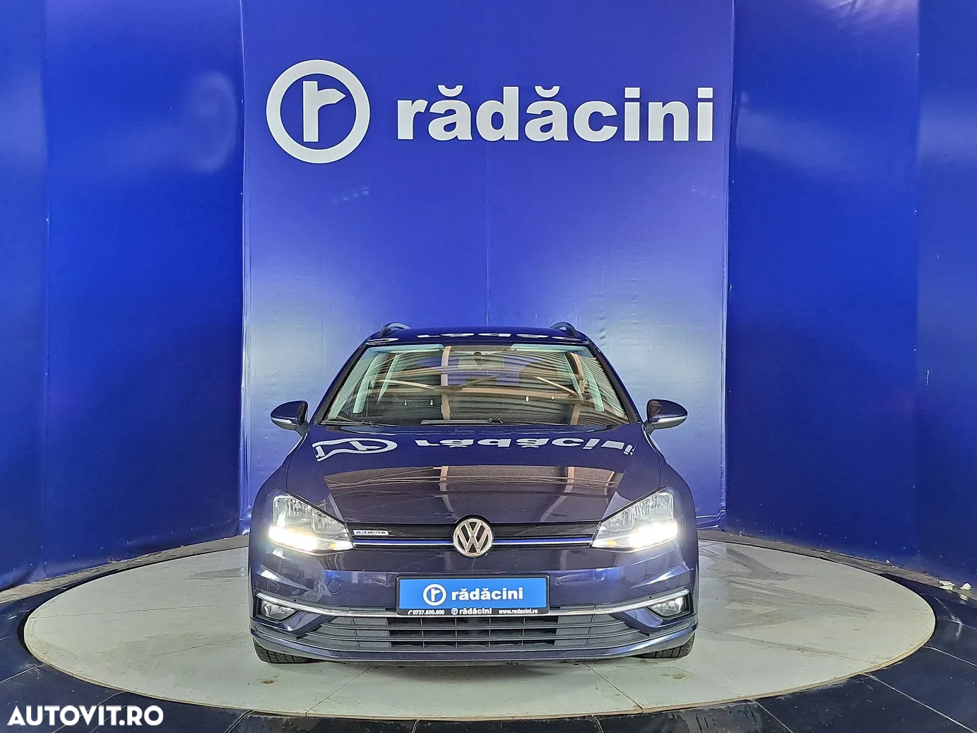 Volkswagen Golf - 8