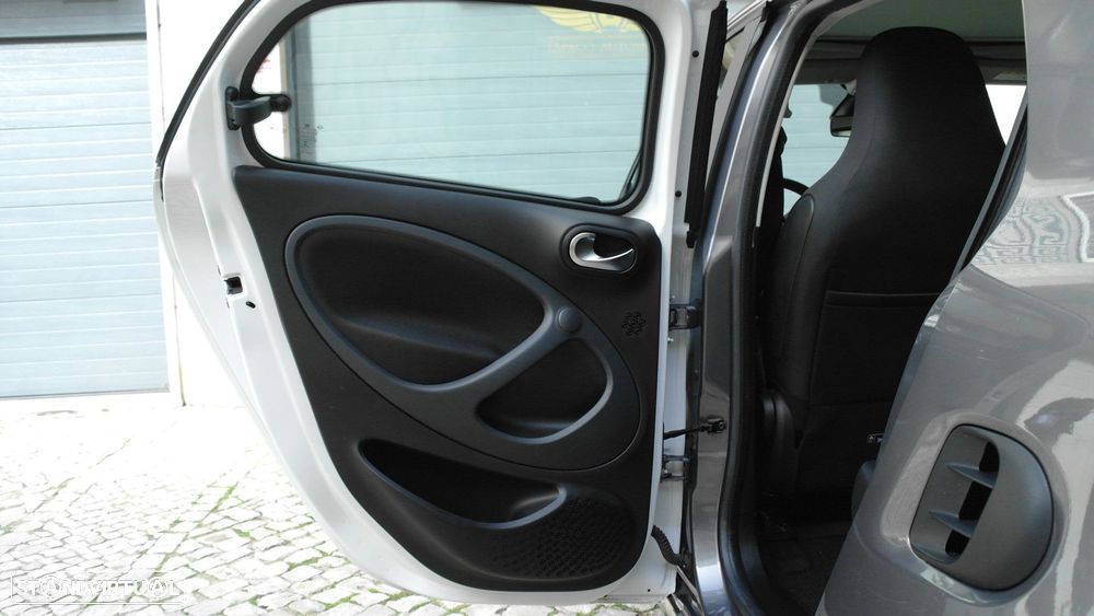 Smart ForFour Electric Drive Prime - 18