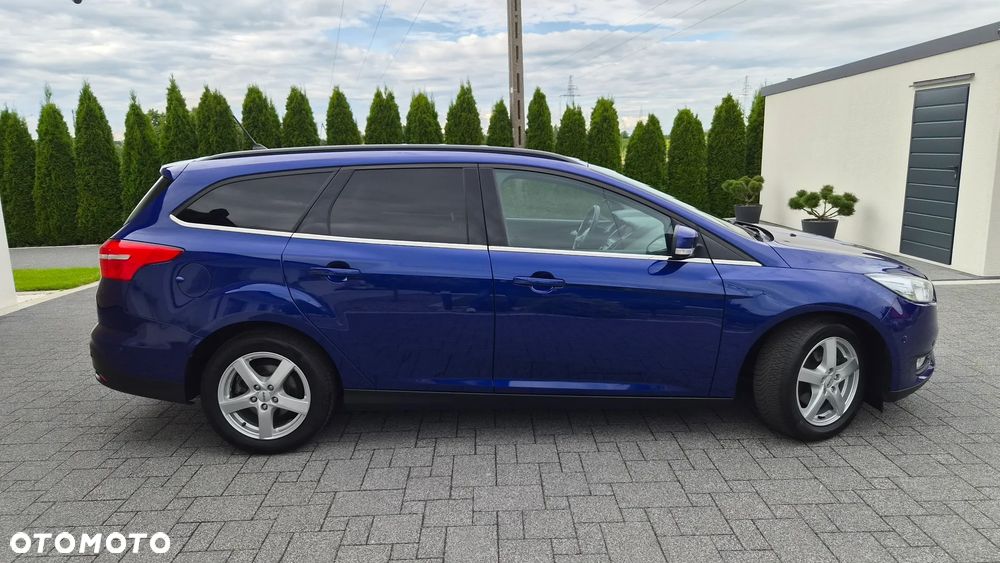 Ford Focus 1.0 EcoBoost Titanium - 26