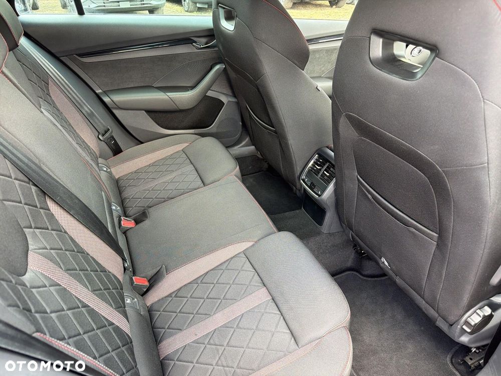 Skoda Octavia 2.0 TDI RS DSG - 39