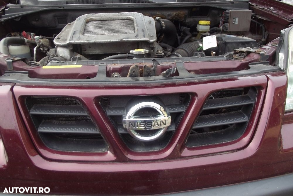 Grila Nissan X Trail t30 2001-2007 grila cu emblema dezmembrez X Trail - 3