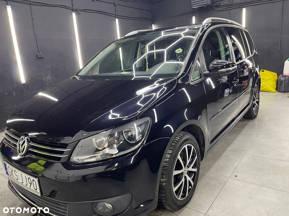 Volkswagen Touran - 1