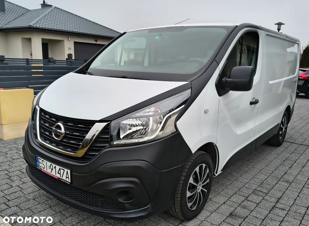 Nissan NV300 - 1