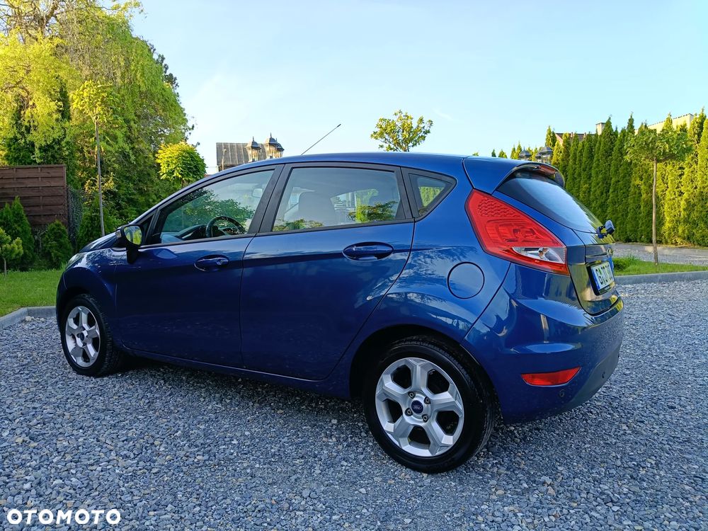 Ford Fiesta 1.25 Celebration - 38