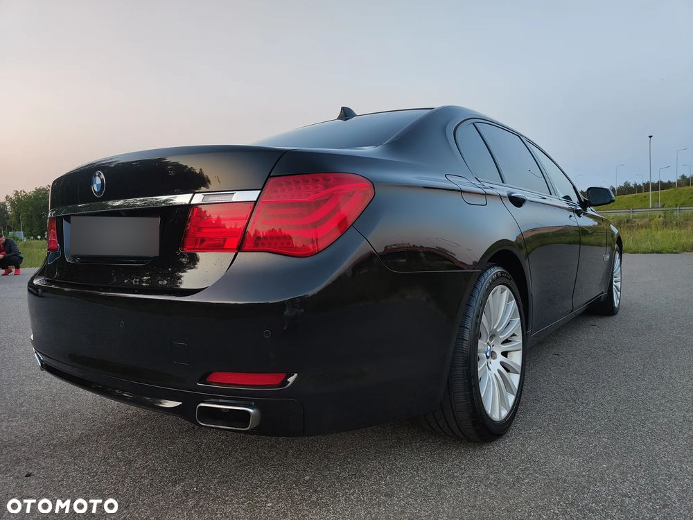 BMW Seria 7 750i L xDrive - 6