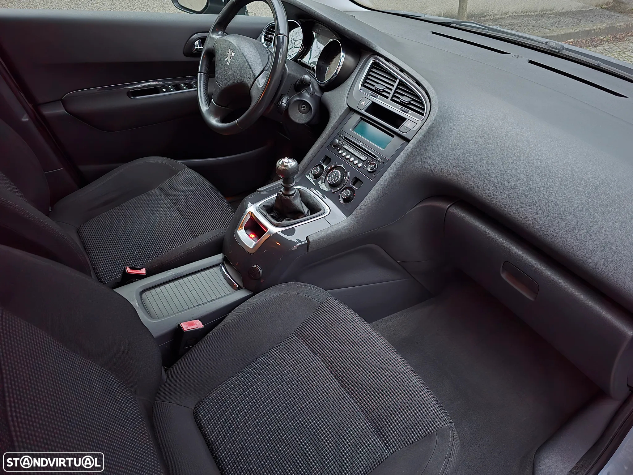 Peugeot 5008 1.6 HDi Executive - 26