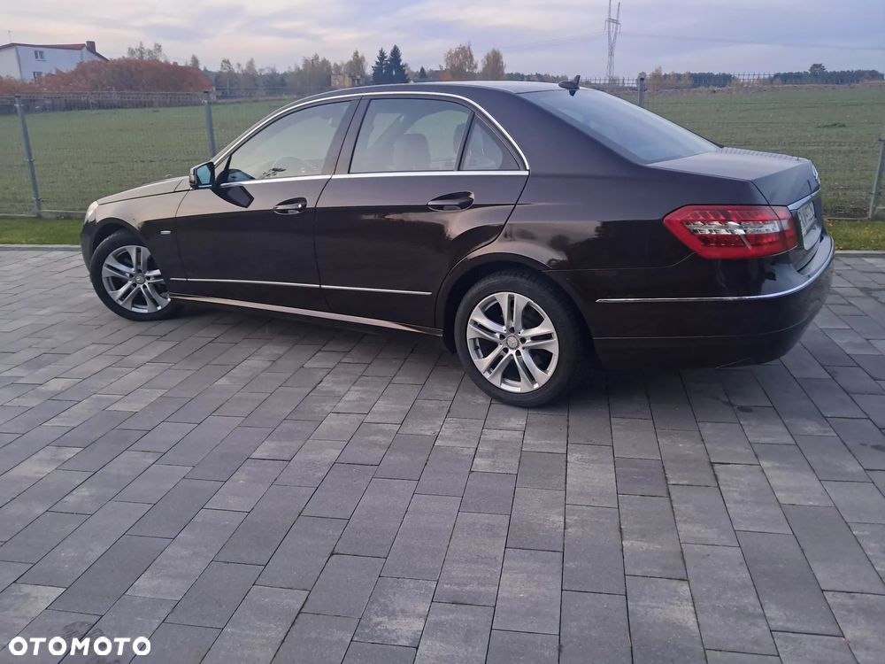 Mercedes-Benz Klasa E 250 CDI DPF BlueEFFICIENCY Automatik Avantgarde - 2