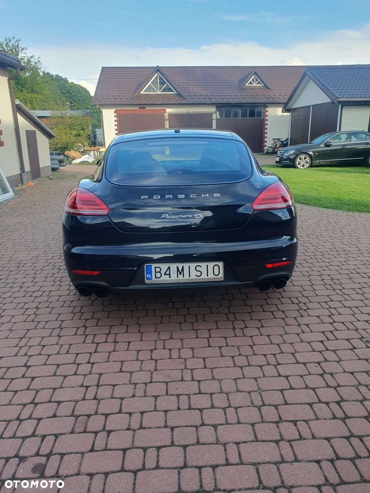 Porsche Panamera 4S - 7