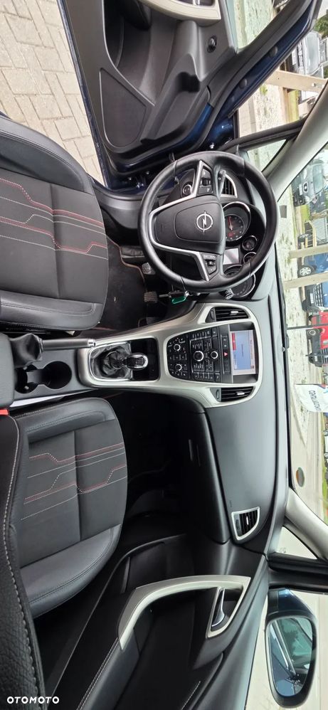 Opel Astra 1.6 Turbo 150 Jahre - 34